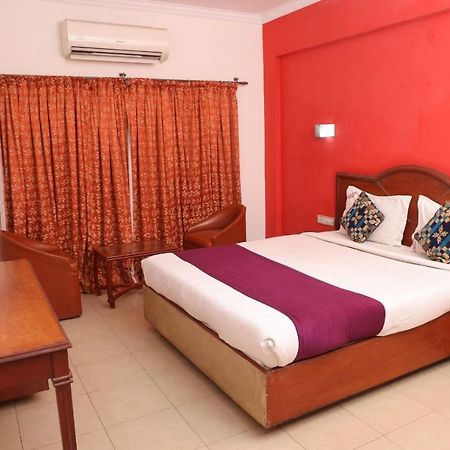 Goldmine Hotels Chennai Bagian luar foto