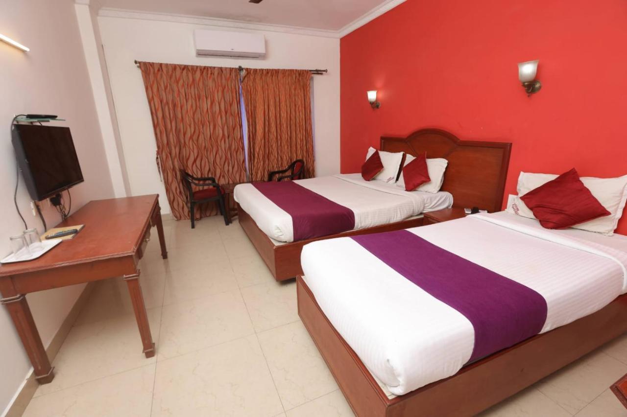 Goldmine Hotels Chennai Bagian luar foto