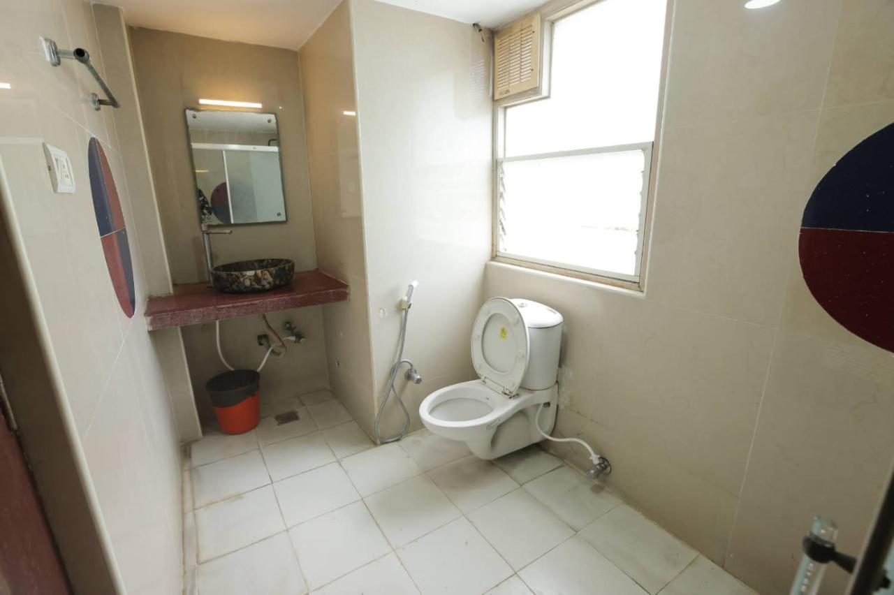 Goldmine Hotels Chennai Bagian luar foto